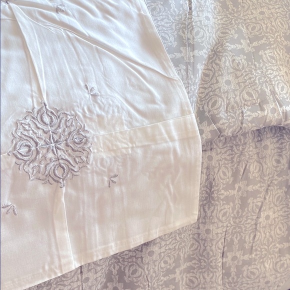 Madison Park Malia Embroidered 5-Pc. Comforter Set King - Picture 3 of 8